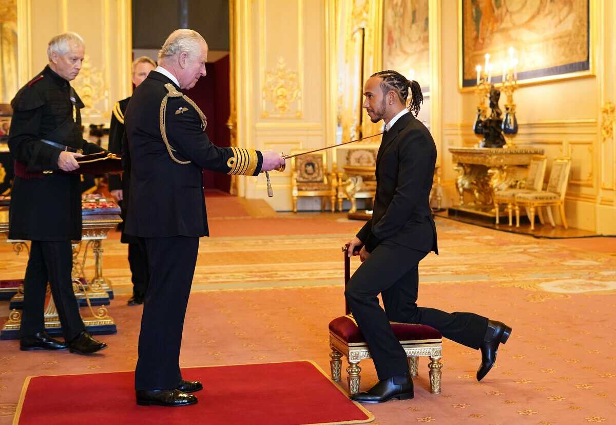Lewis Hamilton nombrado caballero en el Castillo de Windsor
