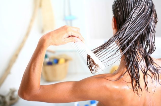 Increíbles beneficios de colocar azúcar en el shampoo