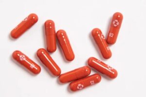 Píldora anticovid de Merck se mantiene ‘activa’ contra ómicron, dice empresa