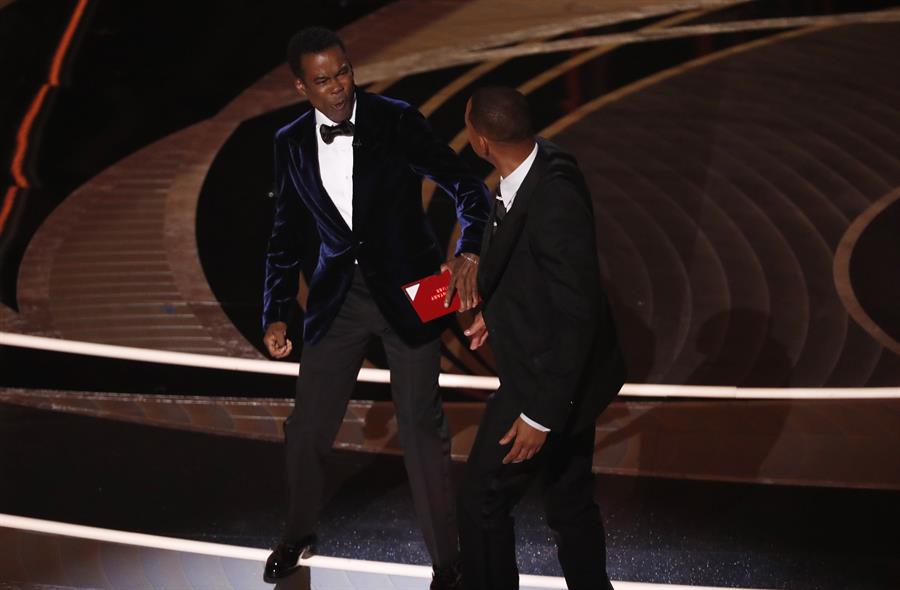 Chris Rock no ha presentado cargos contra Will Smith tras altercado en los Oscar