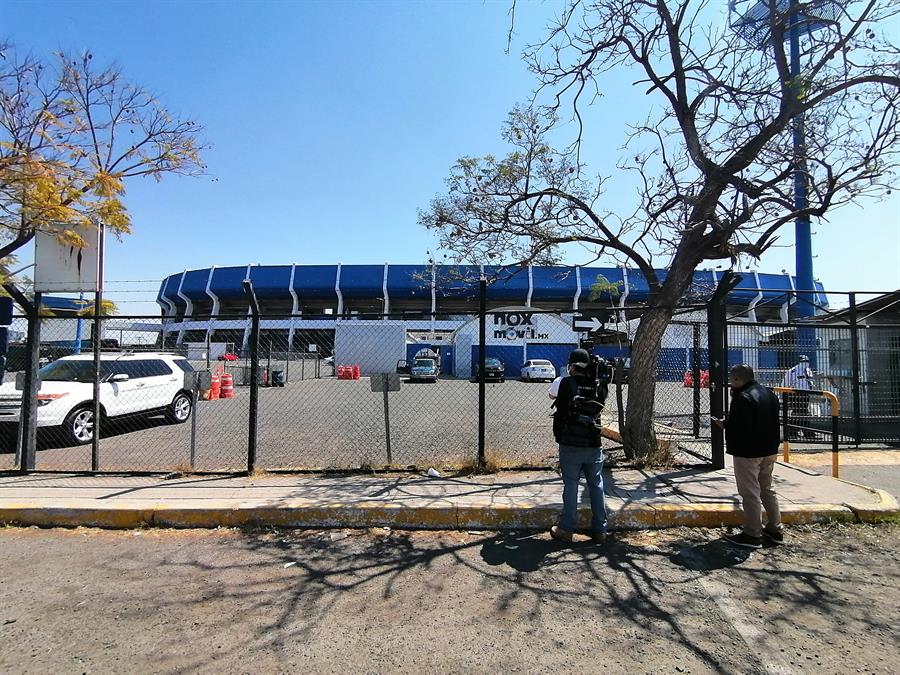 Fiscalía de Querétaro catea instalaciones de directiva de Gallos Blancos