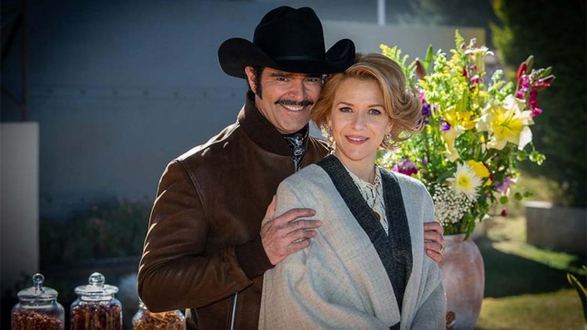 Televisa estrena serie sobre Vicente Fernández en medio de escándalo