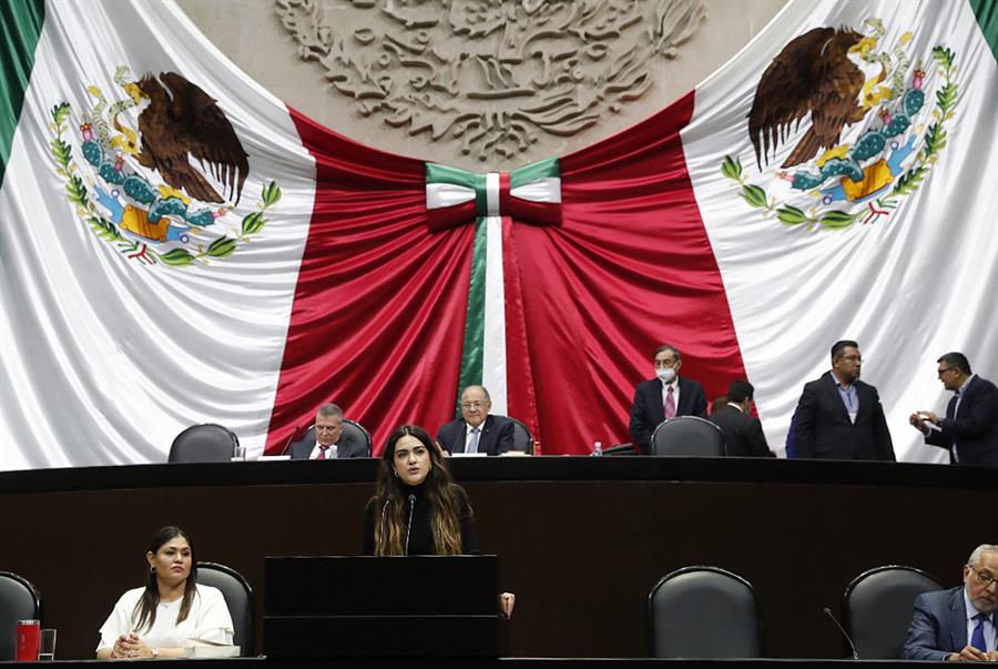 Diputados mexicanos aprueban en lo general la reforma eléctrica