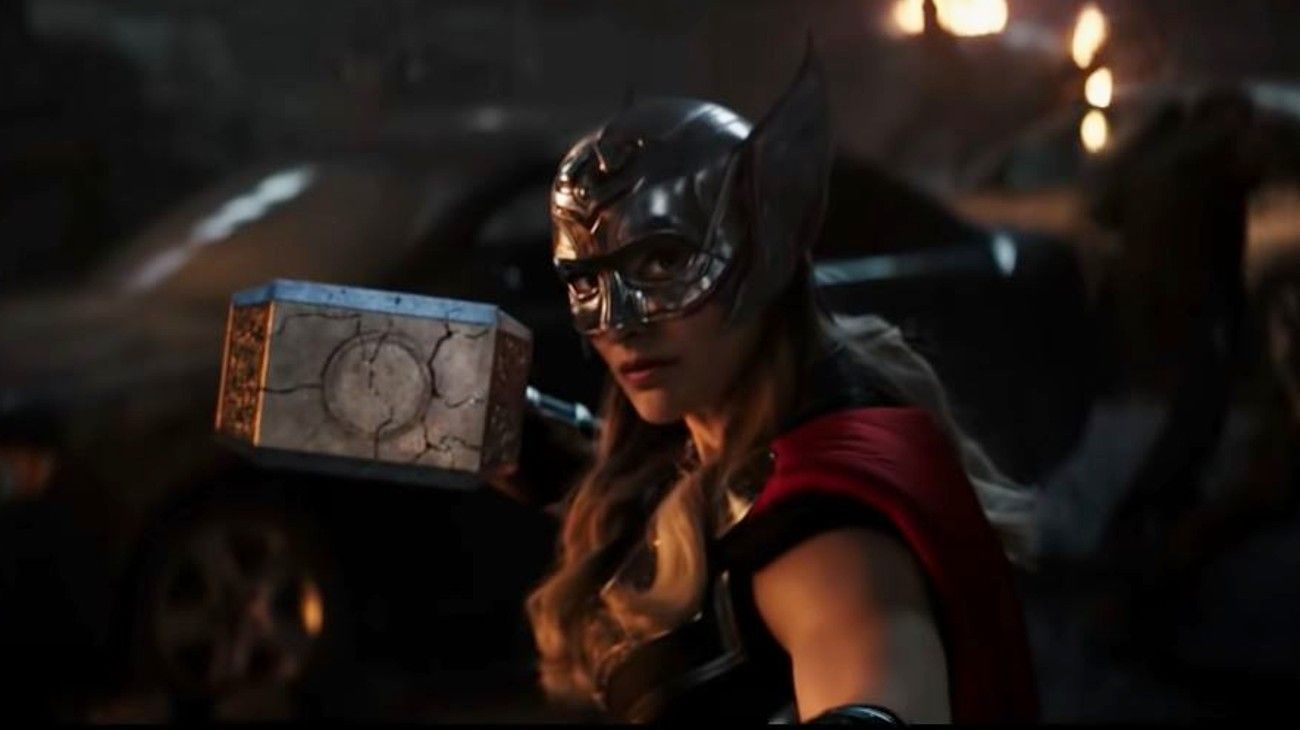 ‘Thor: Love and Thunder’: Teaser muestra a Natalie Portman como superheroína
