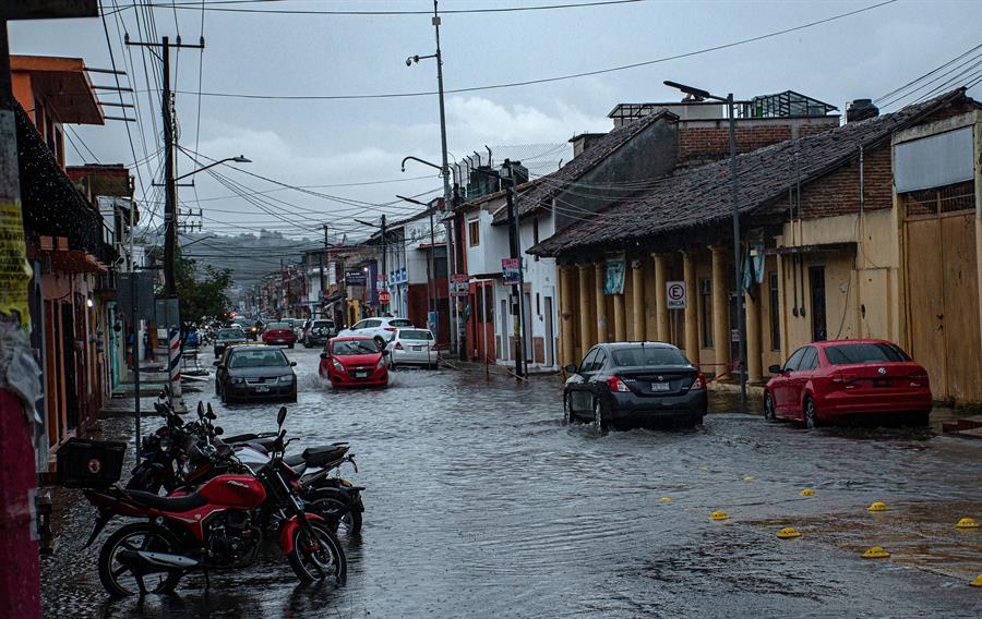SMN pronostica lluvias en al menos 16 estados de México