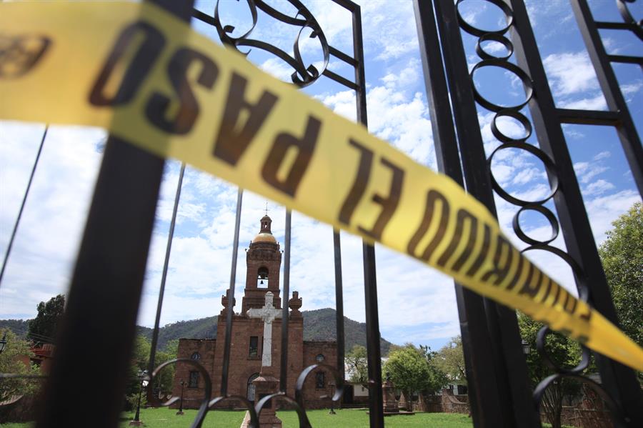 Autoridades localizan cuerpos de sacerdotes jesuitas y guía turístico asesinados en Chihuahua
