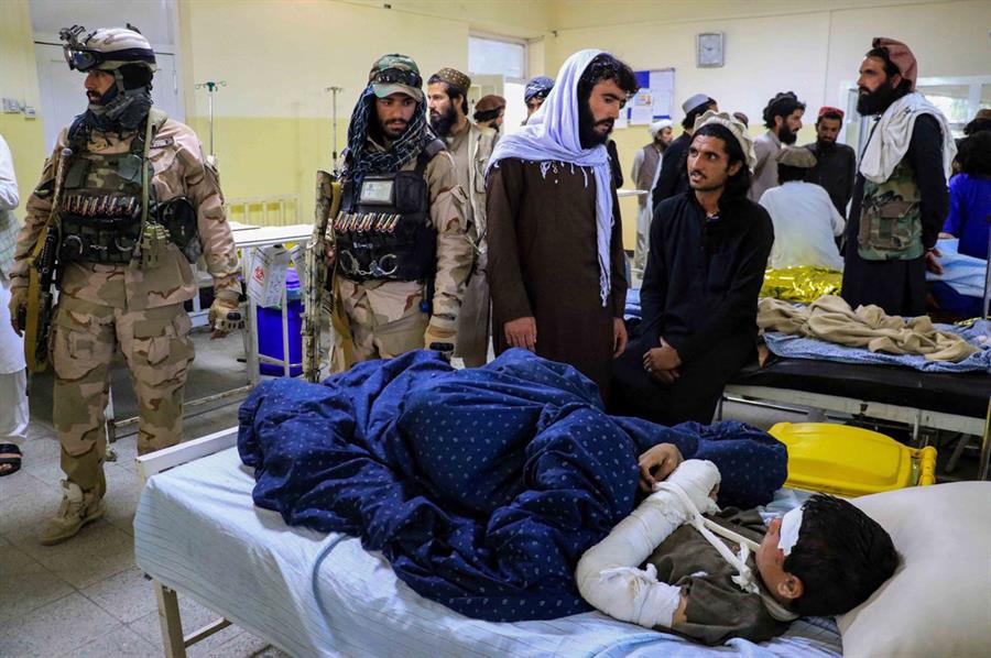 Sismo de magnitud 5.9 deja mil 030 muertos y mil 500 heridos en Afganistán