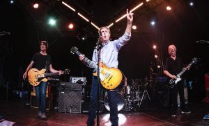 Subastarán en México autógrafo de Paul McCartney