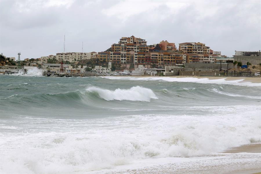 Huracán Kay se intensificará a categoría 3 el miércoles, advierte SMN