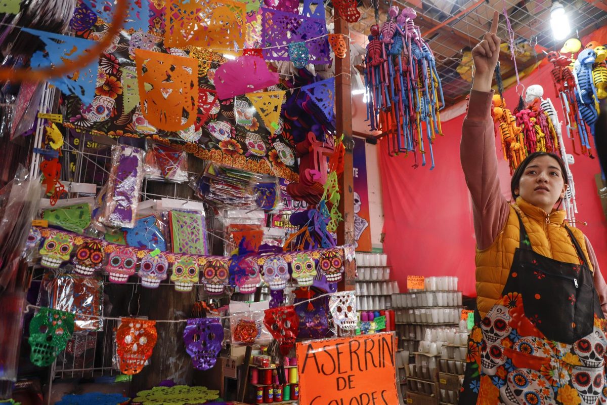 Altar de Día de Muertos de México resiente la inflación