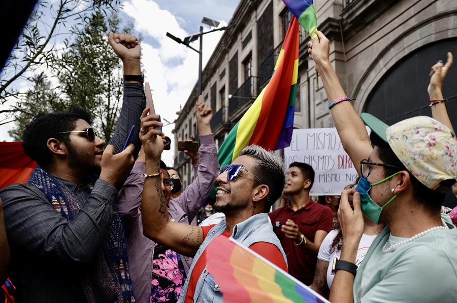 Estado de México aprueba el matrimonio igualitario, suman 29 estados en reconocerlo