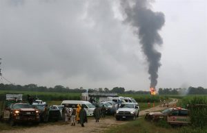 Explosión en gasoducto de Pemex, en Tabasco, deja un muerto y múltiples daños