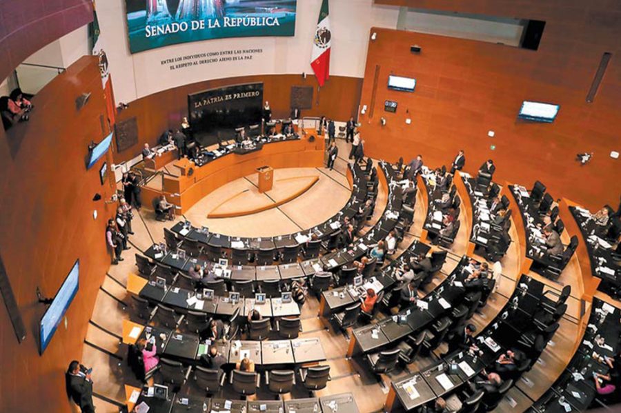 Frenan reforma para más vacaciones laborales en México