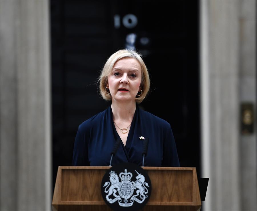 Liz Truss renuncia como primera ministra de Reino Unido, tras seis semanas en el cargo