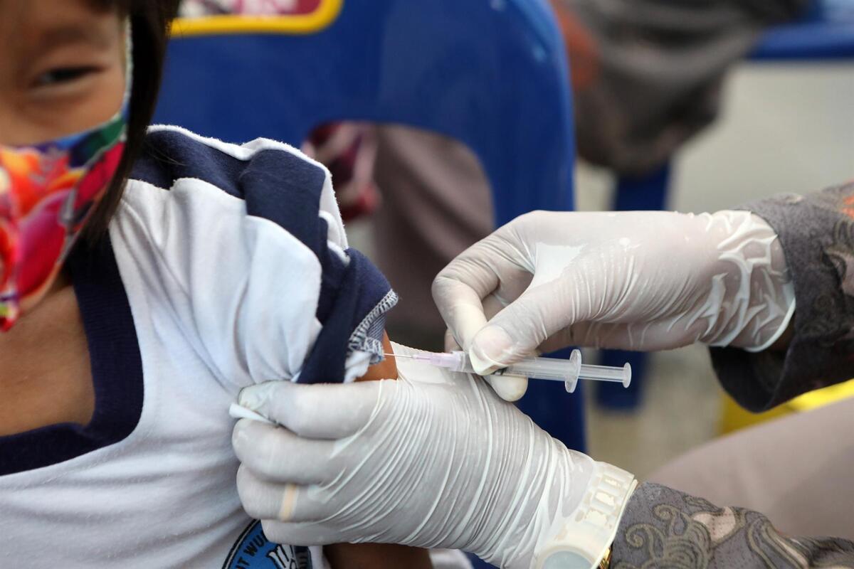 OMS alerta de brotes de sarampión tras disminución de tasa de vacunación