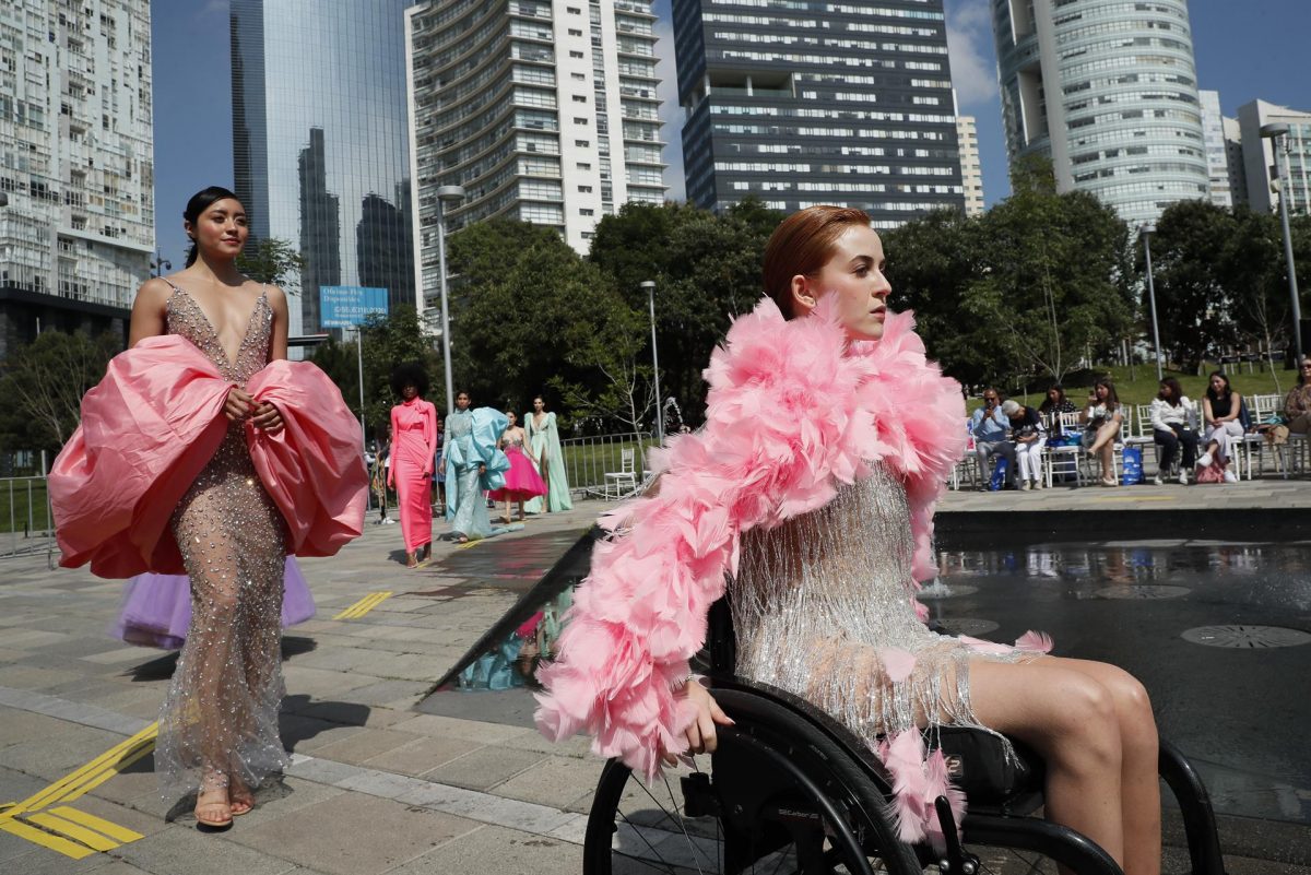 Realizan pasarela en México para dar visibilidad a personas con discapacidad