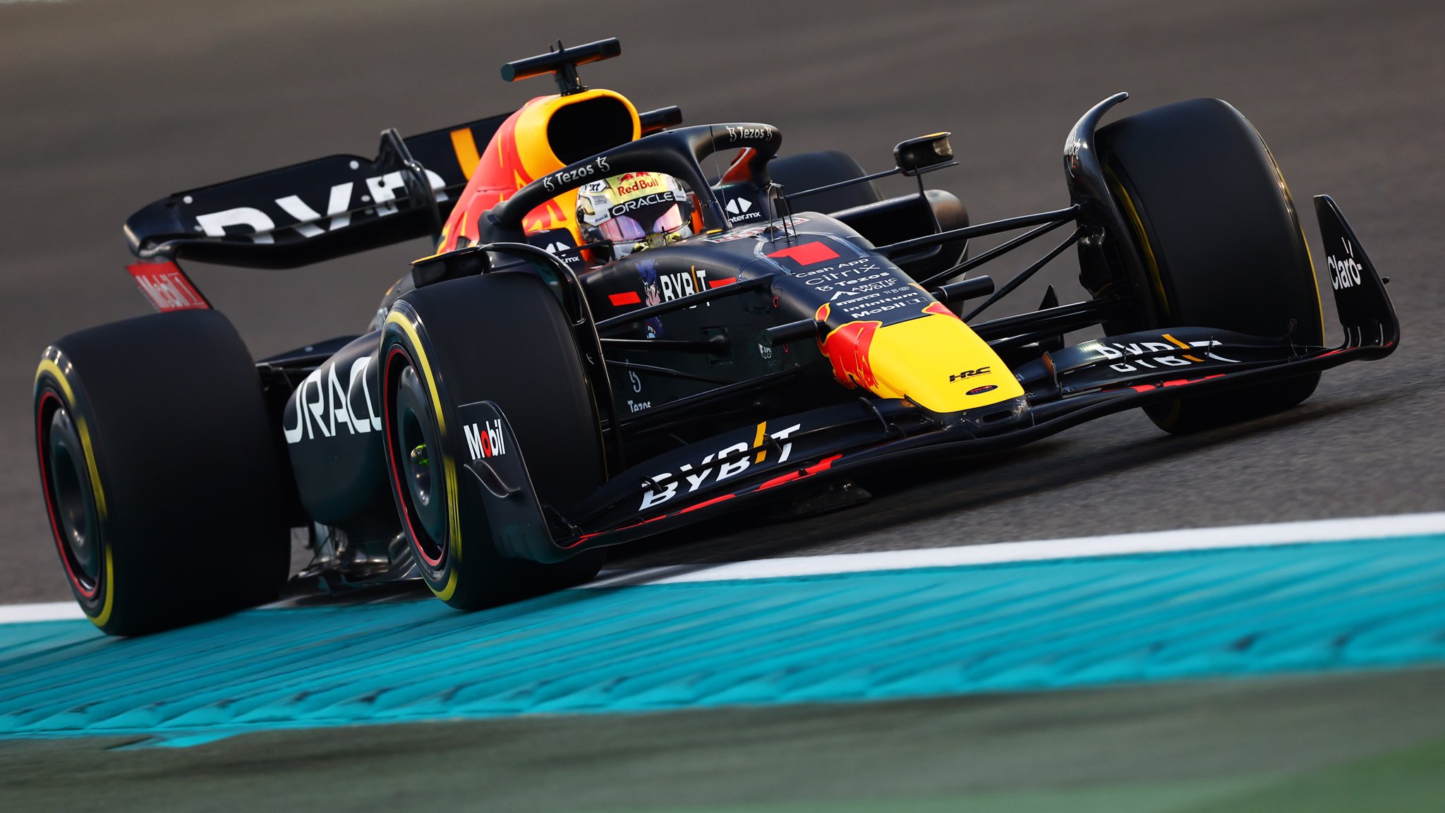 ‘Checo’ Pérez consigue tercer lugar en el Gran Premio de Abu Dhabi