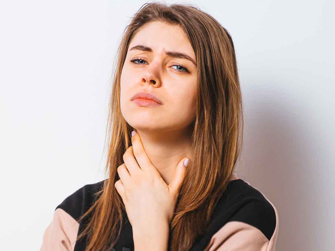 ¿Cómo aliviar el dolor de garganta?