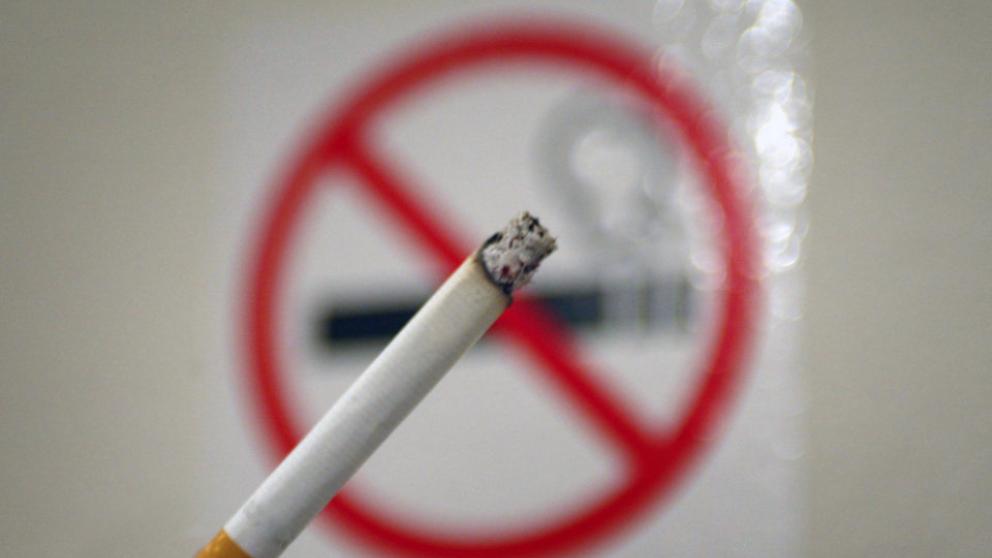 Ley Antitabaco: A cuánto ascienden las multas por fumar en lugares prohibidos en México