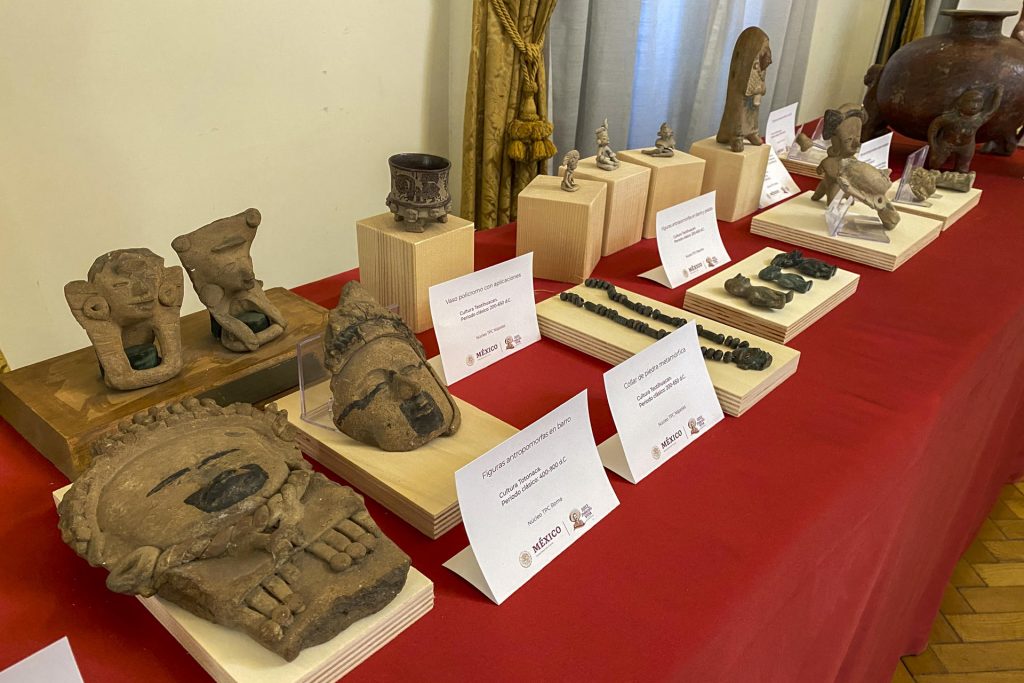 México recupera 43 objetos precolombinos incautados en Italia