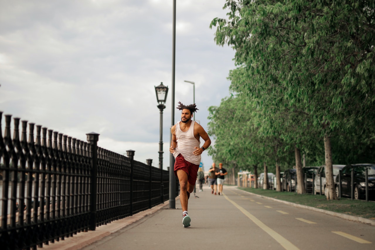 Beneficios de correr para la salud y productividad laboral