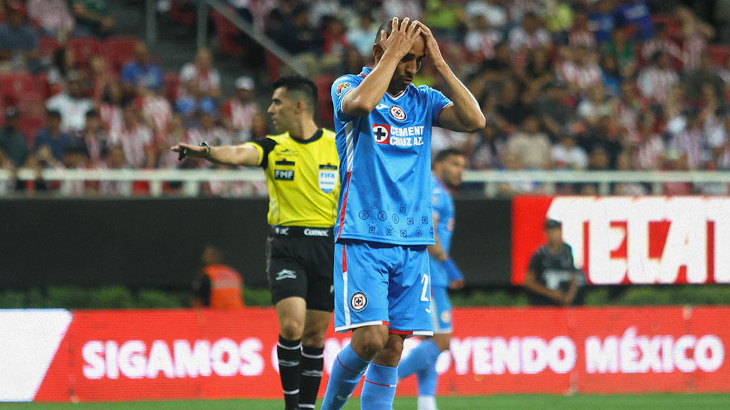 Así la novela de Rafael Baca y Cruz Azul de Ricardo Ferretti