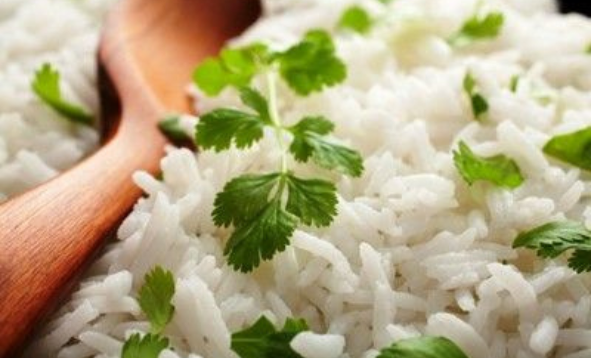 ¿Cómo hacer arroz hervido para el dolor de estómago?