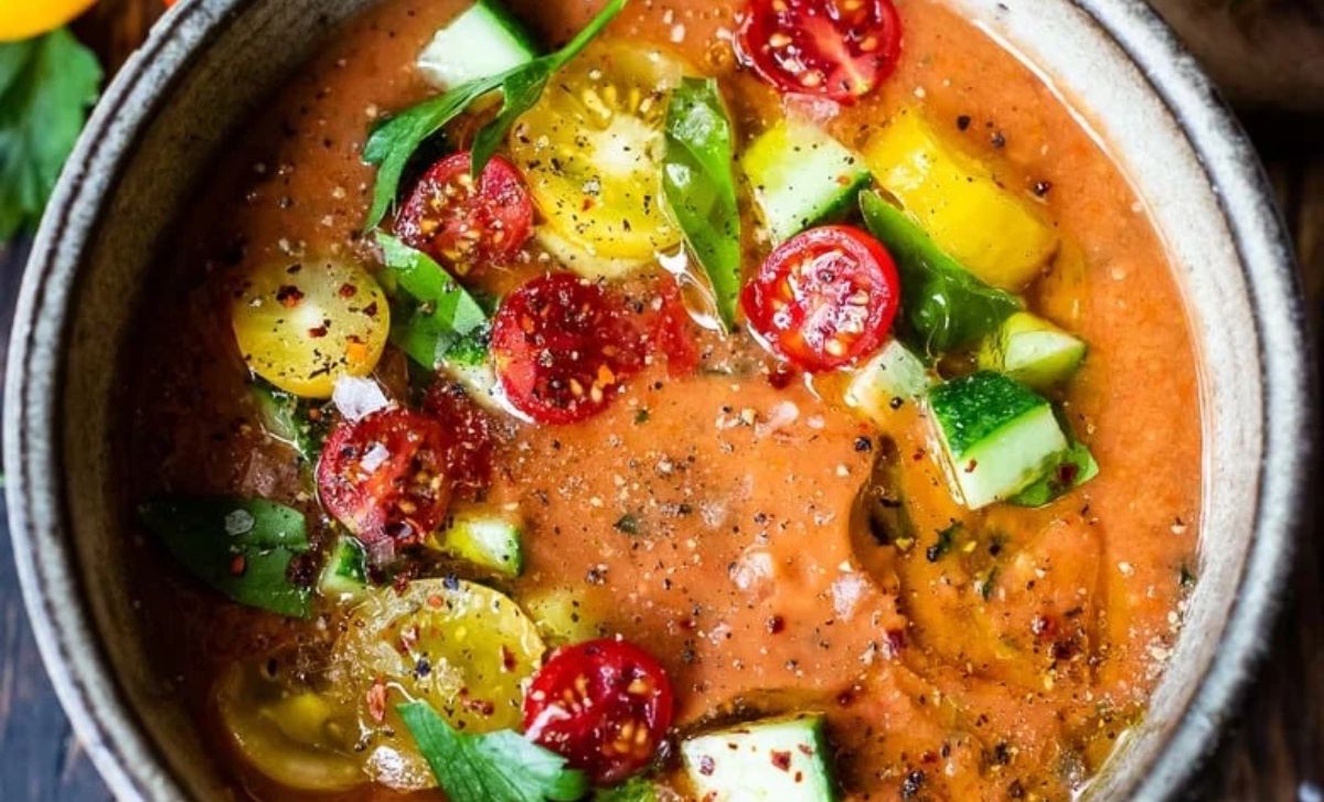 Gazpacho: La sopa fría que amarás comer en esta temporada de calor