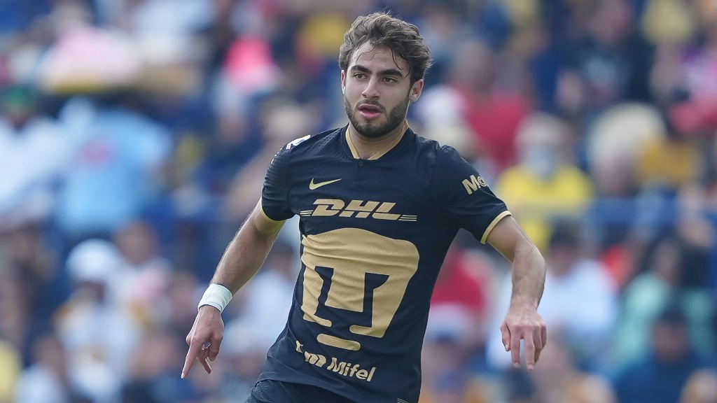 Alek Álvarez, otro canterano que no convenció en Pumas