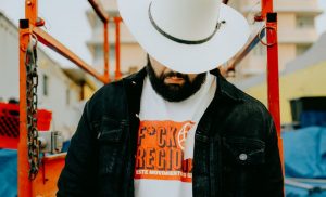 Carin León encabeza F*ck Regional, movimiento por la música