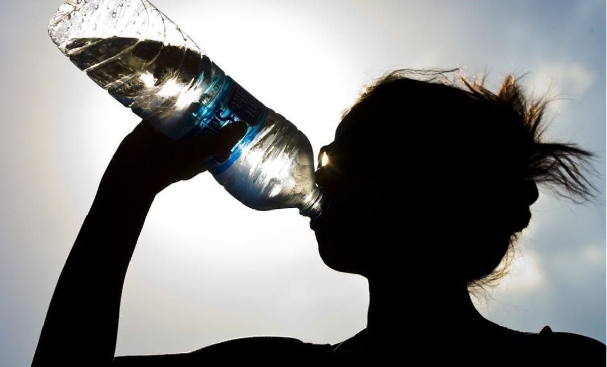 ¿Qué es la hiperhidratación, cuáles son los síntomas y cómo prevenirla?