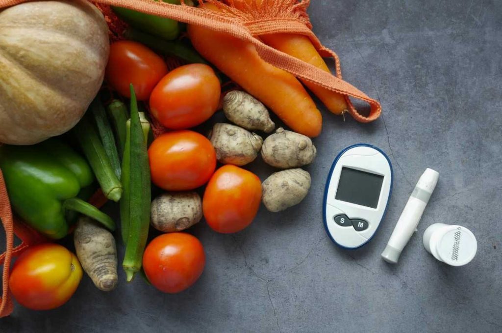 Alimentos saludables con un medidor de glucosa