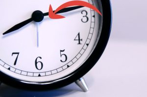 ¿Qué estados tendrán que cambiar su horario en noviembre 2023?