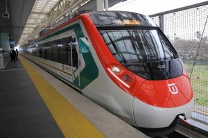 Tren México-Toluca operará en enero de 2026 con nuevas estaciones a CDMX