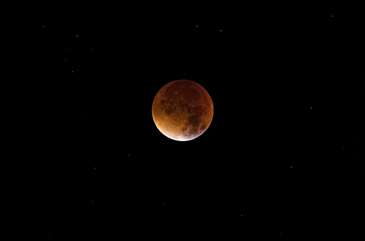 Hoy hay Eclipse Lunar, cómo y a que horas verlo en México