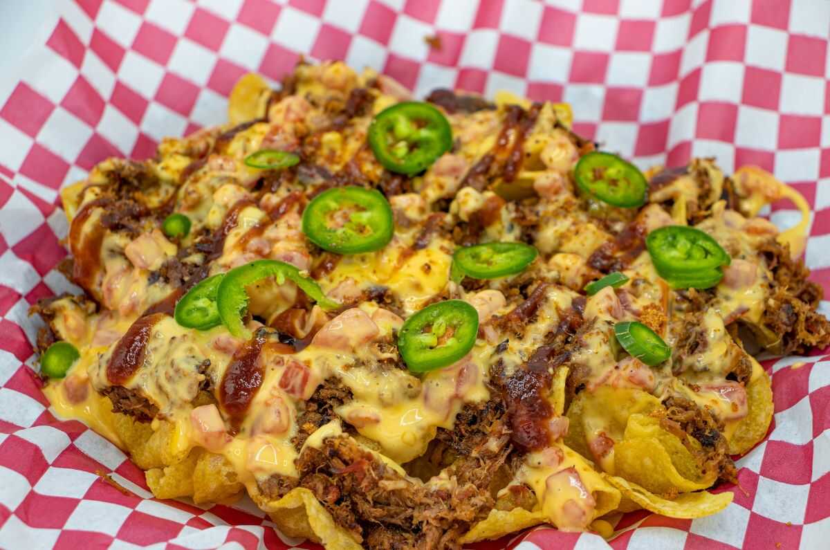 Historia y origen de los nachos, una botana mexicana