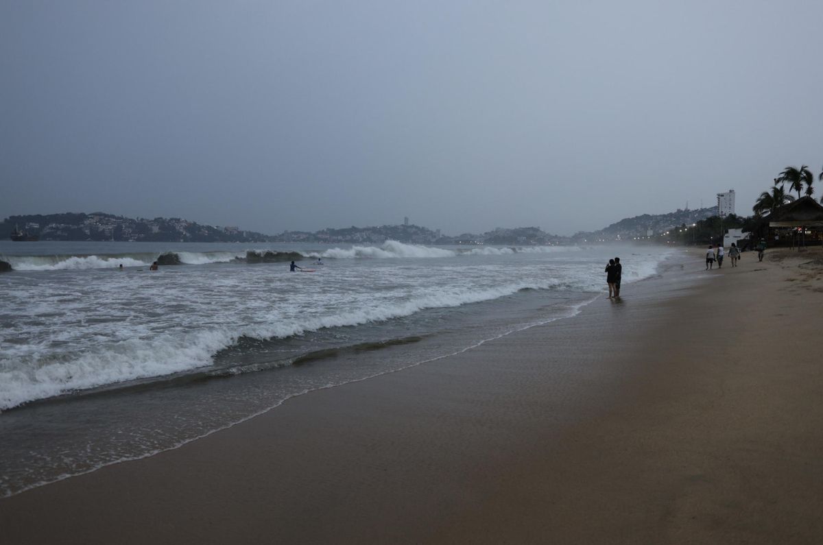 Otis aumenta a huracán de categoría 5; podría impactar en Acapulco