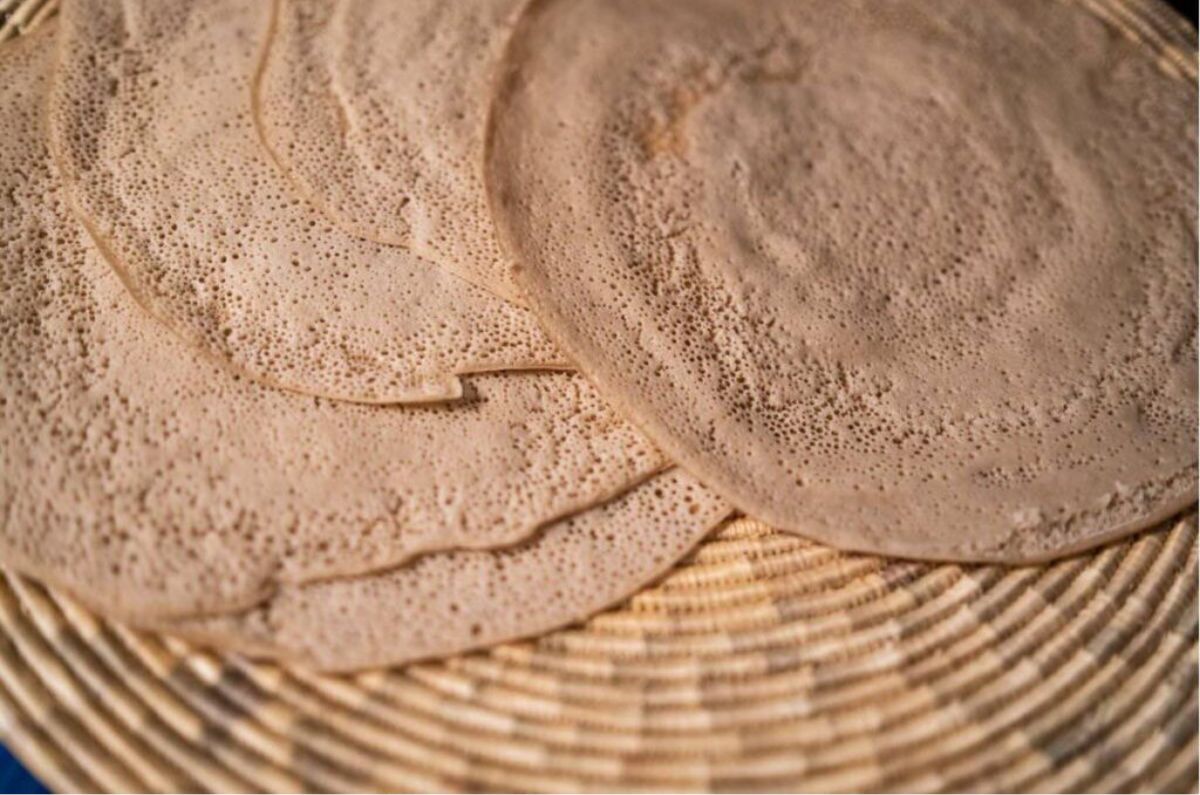 Injera, el pan de Etiopía que se come como tortilla, aprende a prepararlo