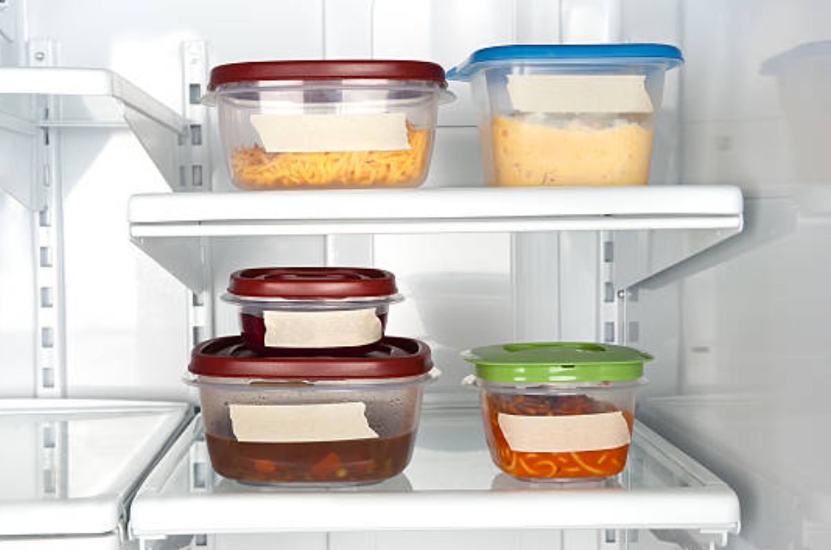 7 alimentos que no debes almacenar en recipientes de plástico