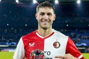 Santiago Giménez, ¿La venta más cara en Eredivisie?