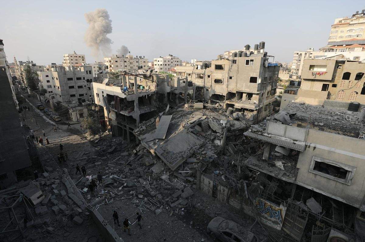 Suben a 7 mil 703 muertos y casi 19 mil heridos por Guerra entre Israel y Hamás