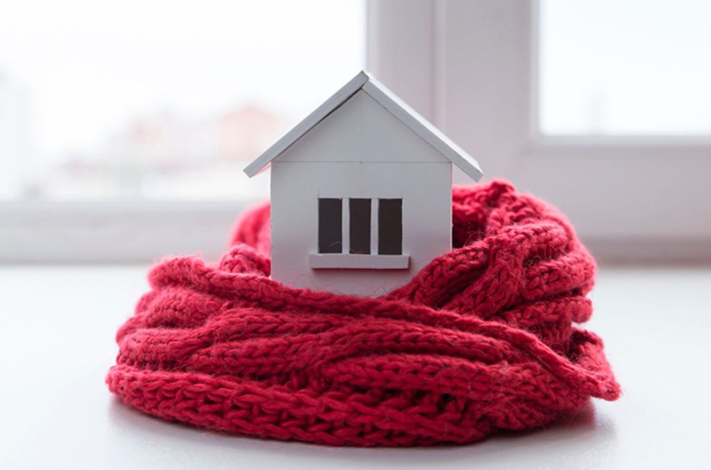 Casa cubierta por el frío