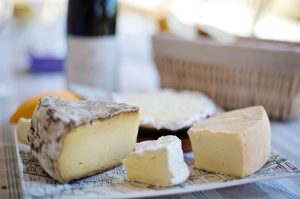 Las mejores técnicas para guardar quesos en casa