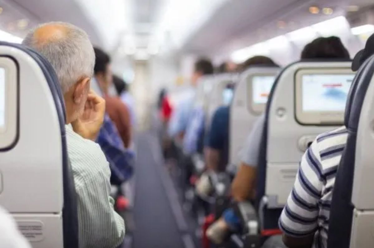 ¿Cuál es la edad máxima recomendada para viajar en avión?