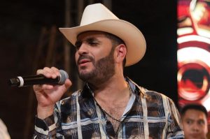 El Komander dará un concierto navideño gratis en la Cuauhtémoc