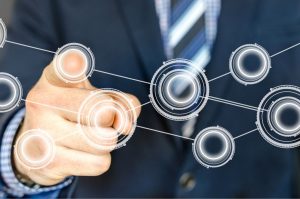 Inteligencia Artificial, así es como la tecnología se volvió una aliada contra retos energéticos mundiales