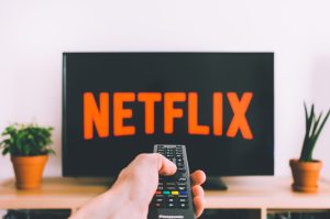 ¿Tienes alguno de estos dispositivos Sony o Apple? Perderás tu acceso a Netflix