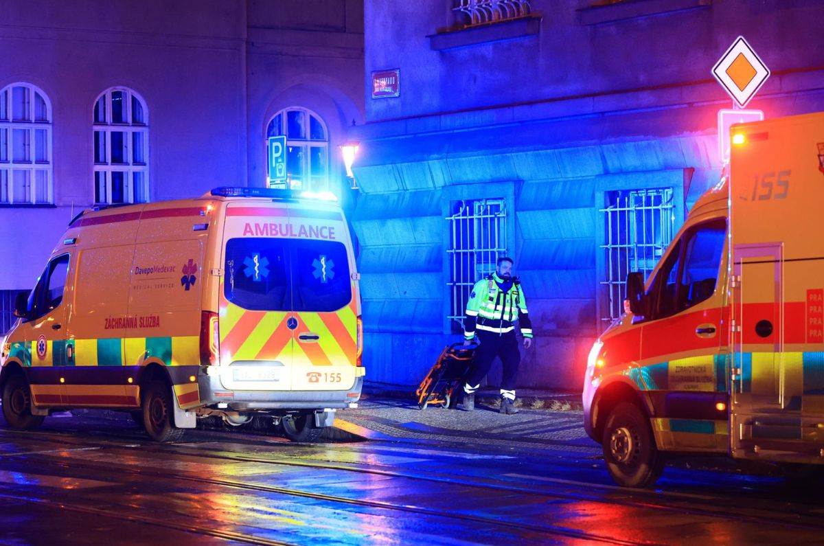 Al menos 15 muertos y 24 heridos en tiroteo en la Universidad Carolina de Praga