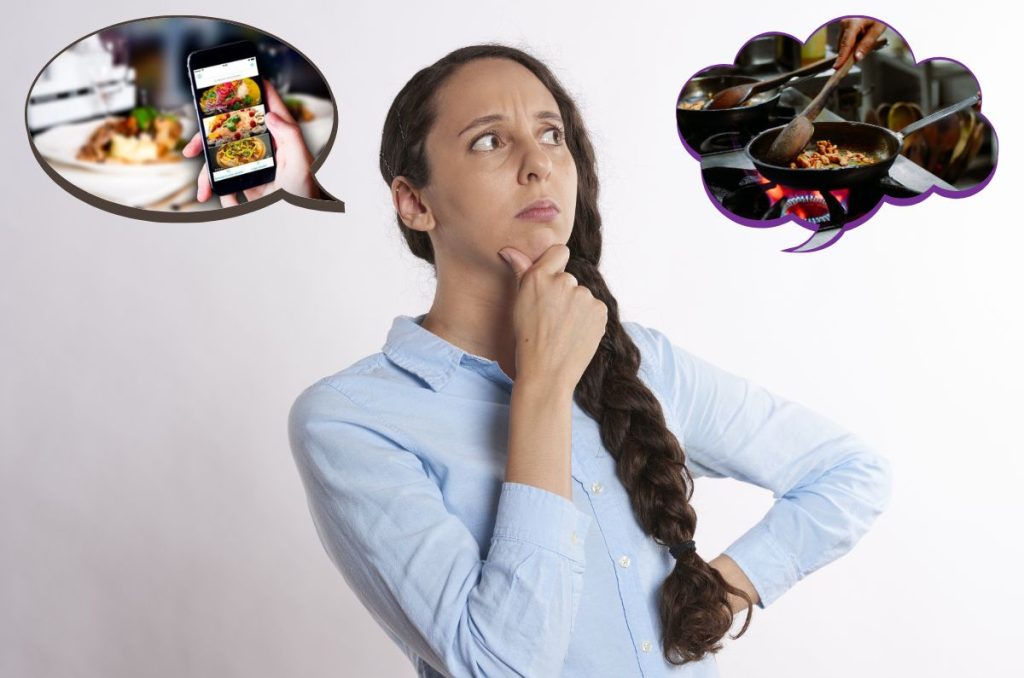 Persona pensando en comprar comida o cocinar.