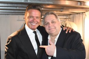 Así se despidió Luis Miguel de Carlos Bremer